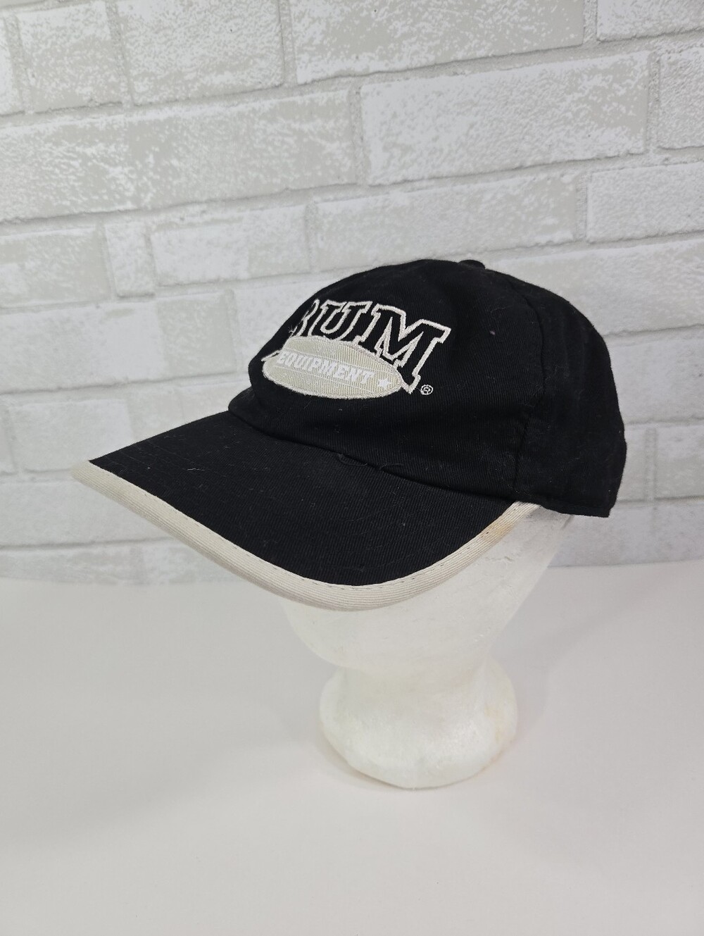 B.U.M. Equipment‎ vintage baseball cap